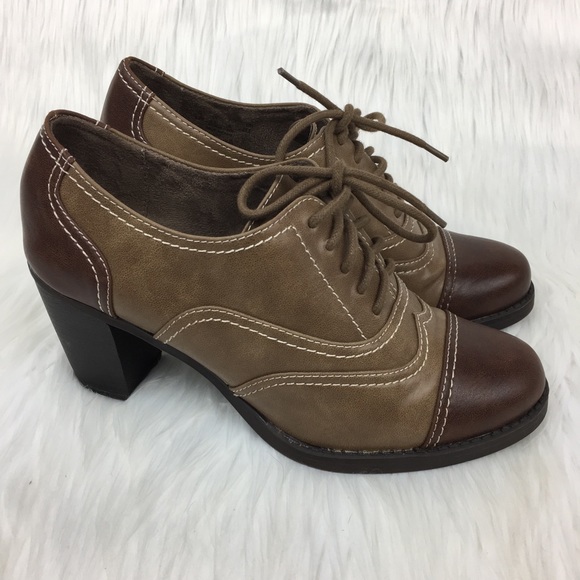 naturalizer oxford heels
